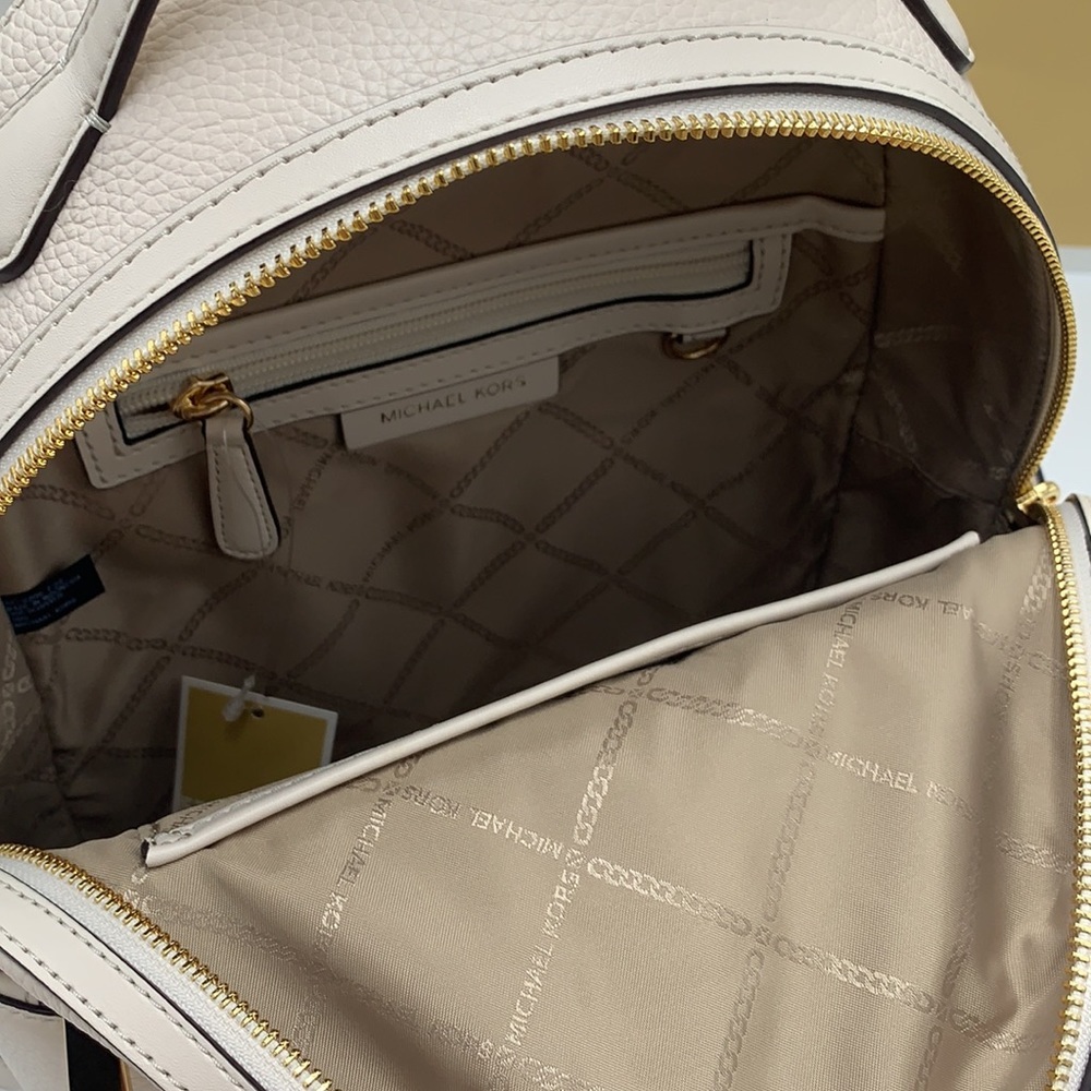 NWT MICHAEL KORS VALERIE MEDIUM PEBBLED LEATHER BACKPACK LIGHT CREAM COLOR - Picture 11 of 15